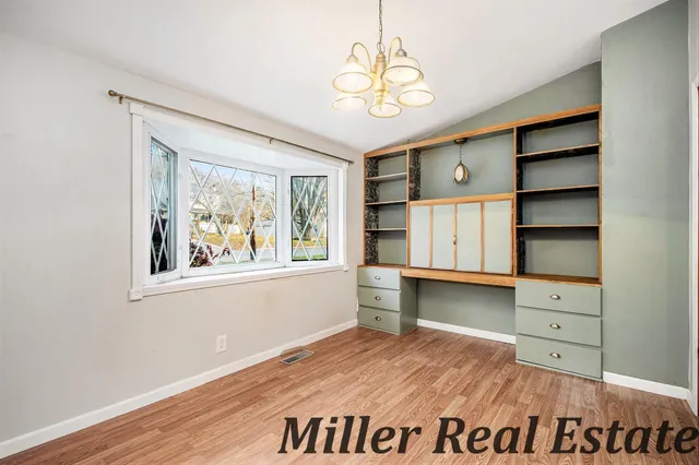 $229,900 | 926 North Washington Street, Lowell, MI 49331