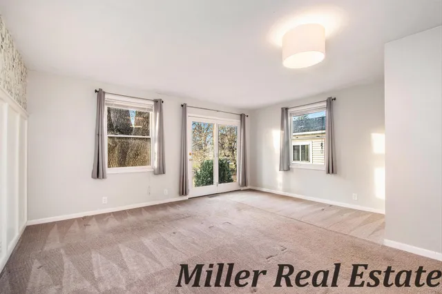 $229,900 | 926 North Washington Street, Lowell, MI 49331