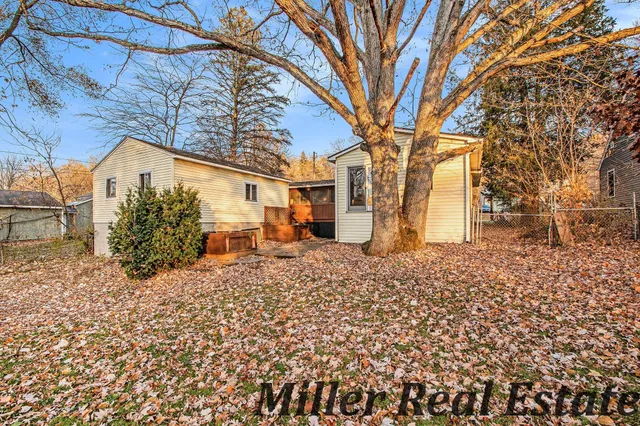 $229,900 | 926 North Washington Street, Lowell, MI 49331