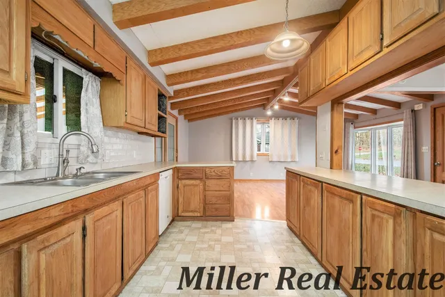 $229,900 | 926 North Washington Street, Lowell, MI 49331