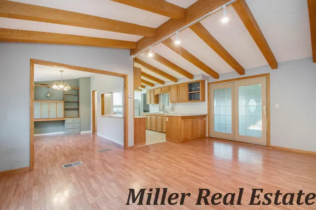 $229,900 | 926 North Washington Street, Lowell, MI 49331