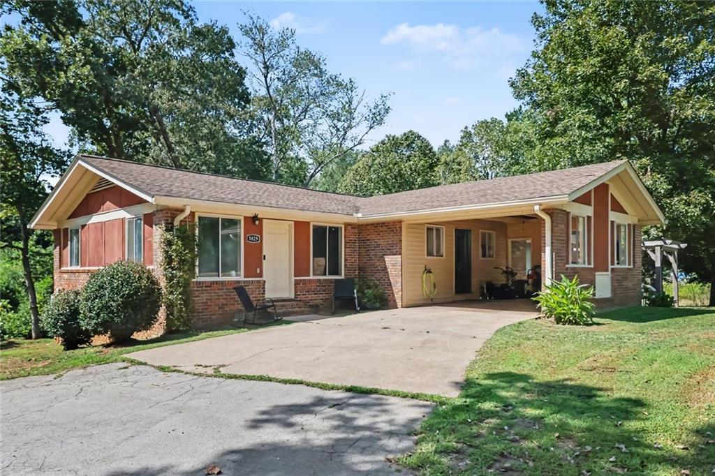 5829 Clarks Bridge Road Clermont, GA 30527 - Photo 5 of 30 Gallery Image 5