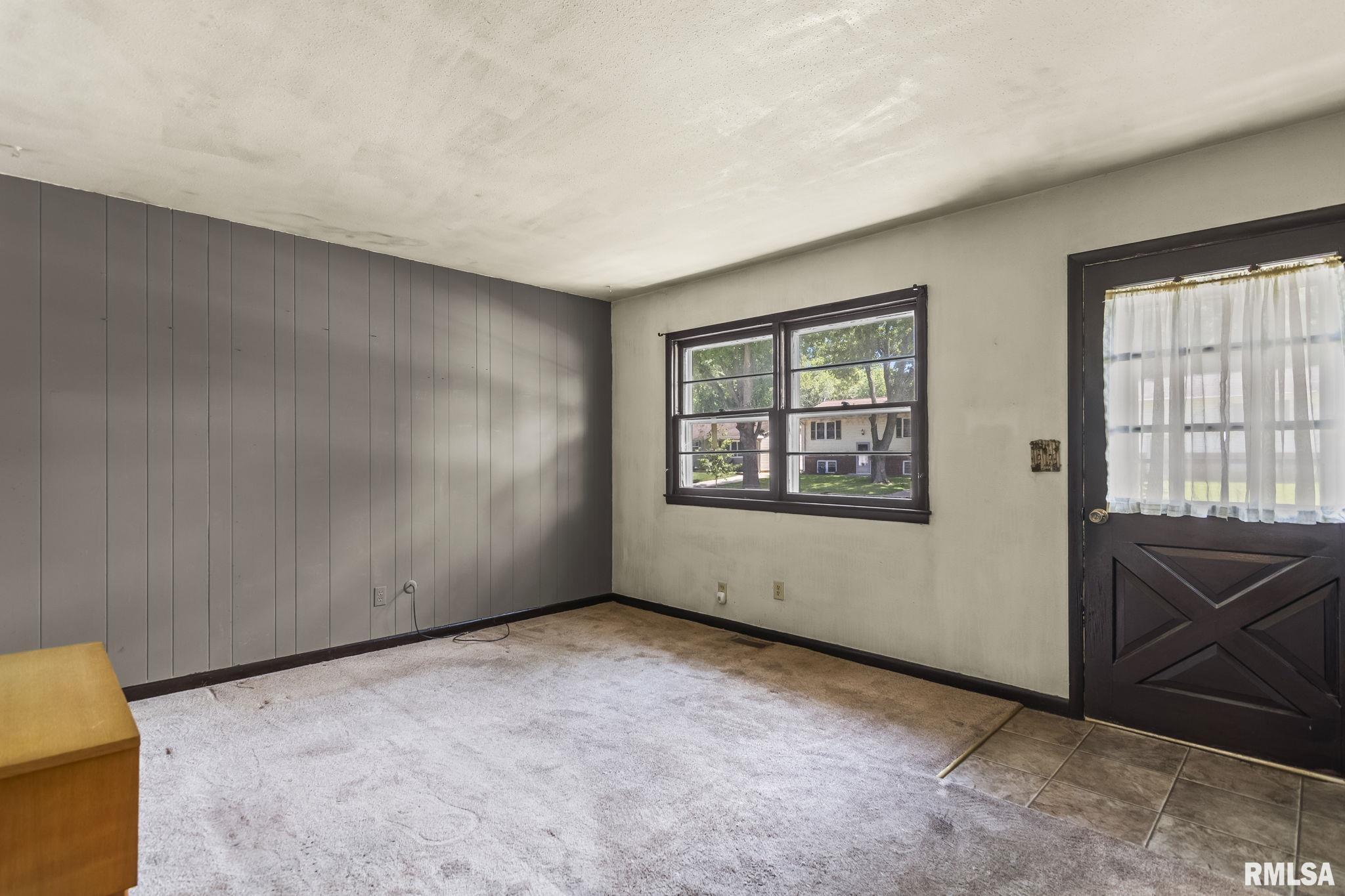 2505 East Griffiths Avenue Springfield, IL 62702 - Photo 7 of 33 Gallery Image 7