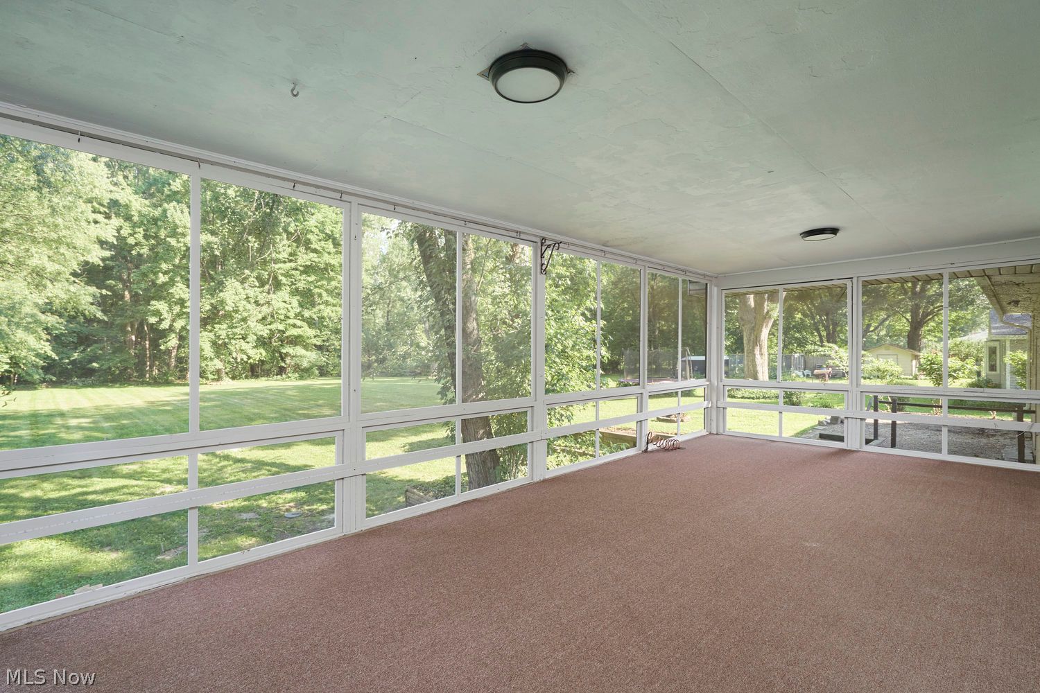 1097 Oak Tree Road Akron, OH 44320 - Photo 15 of 24