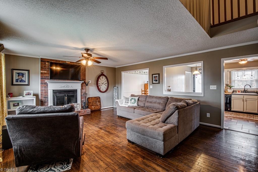 177 Hunters Ridge Road Winston-Salem, NC 27103 - Photo 3 of 44 Gallery Image 3