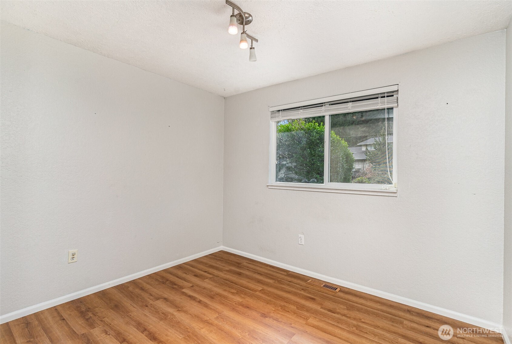 3317 197th Place Southeast Bothell, WA 98012 - Photo 16 of 40