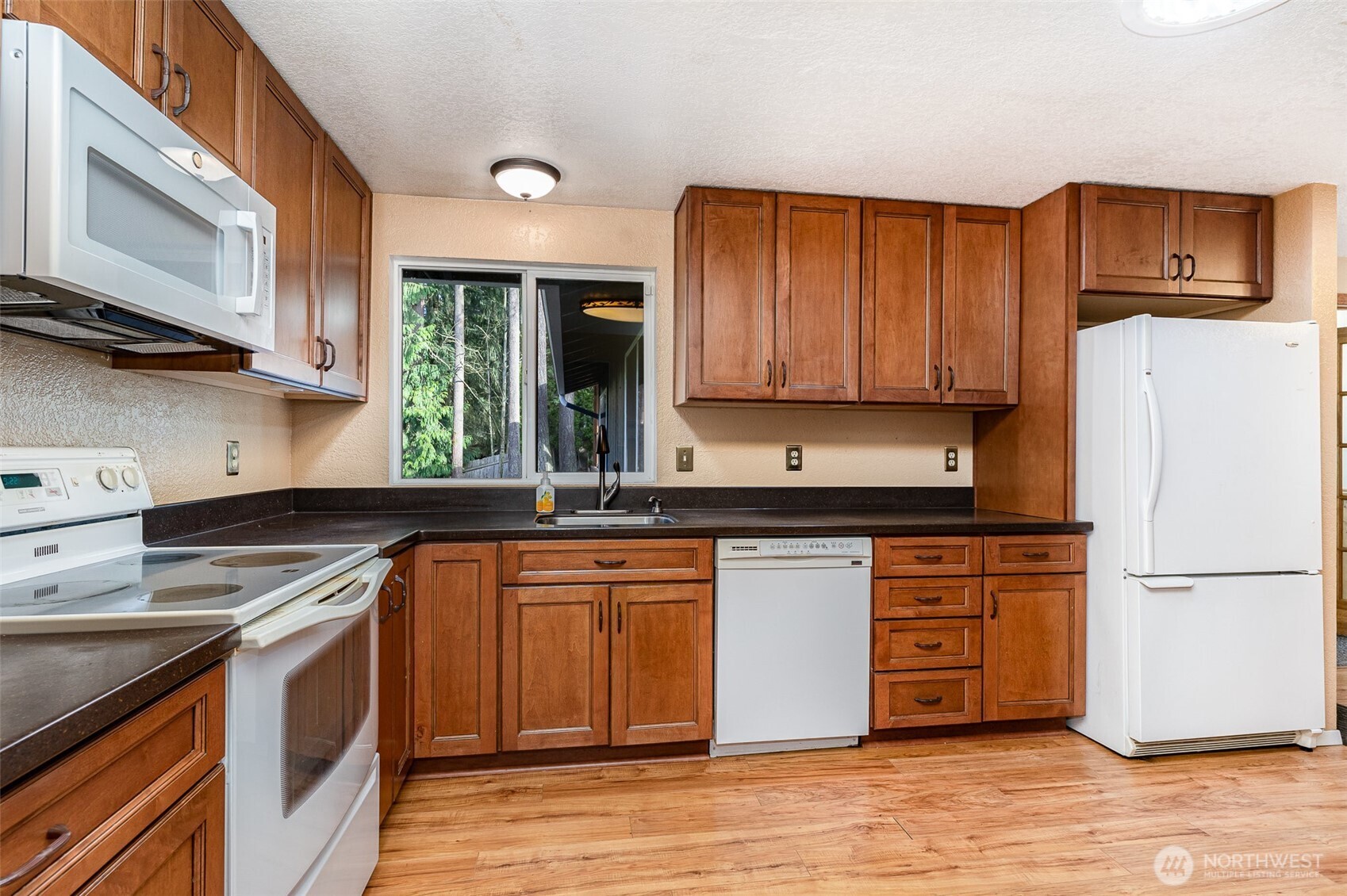 3317 197th Place Southeast Bothell, WA 98012 - Photo 7 of 40