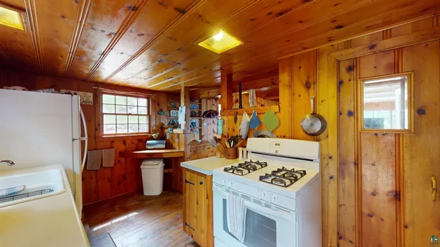 $539,000 | 12418 Rock Point Drive, Kabetogama, MN 56669