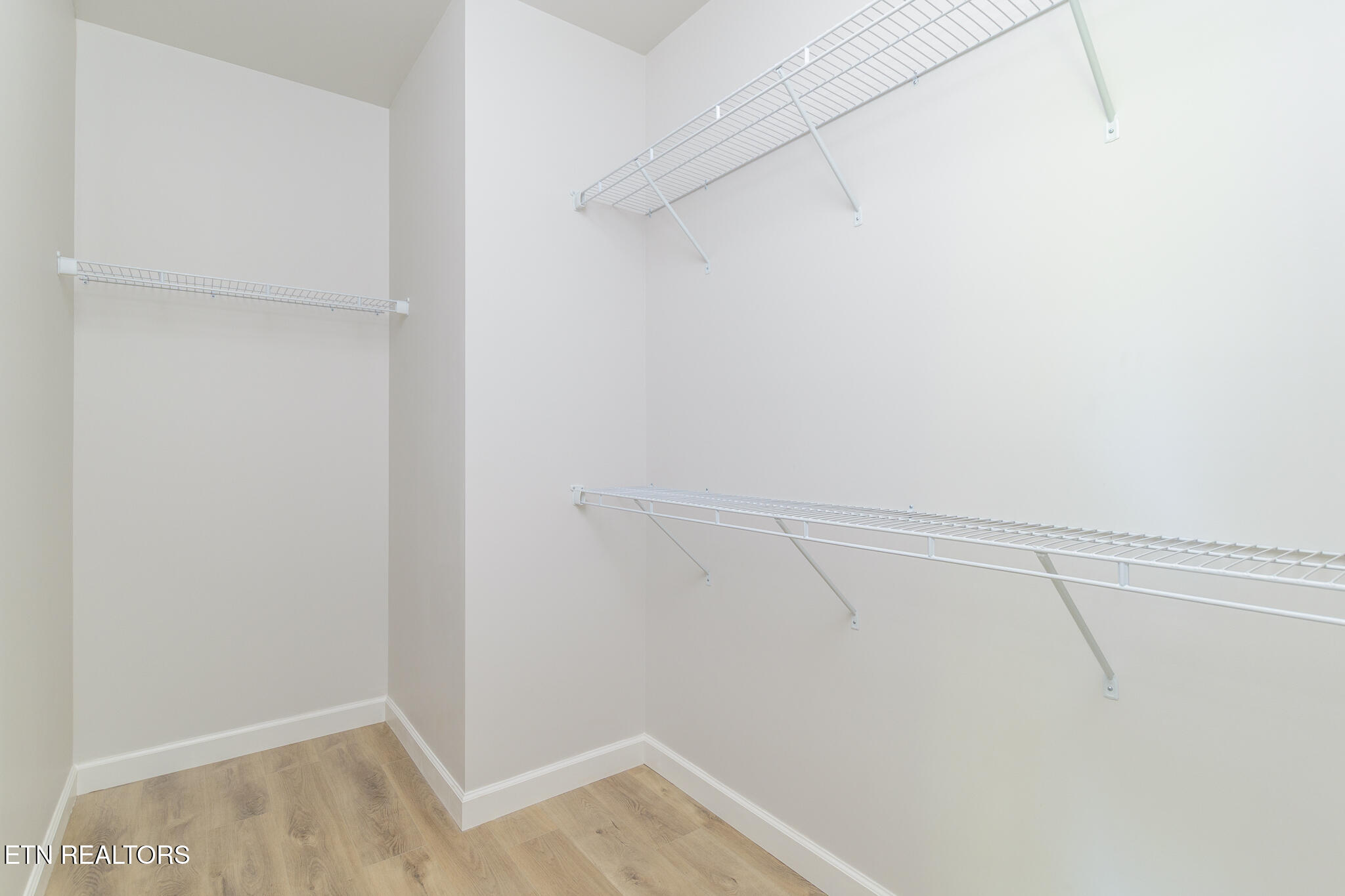 6917 4 Mile Road Maryville, TN 37803 - Photo 13 of 23 Primary Closet