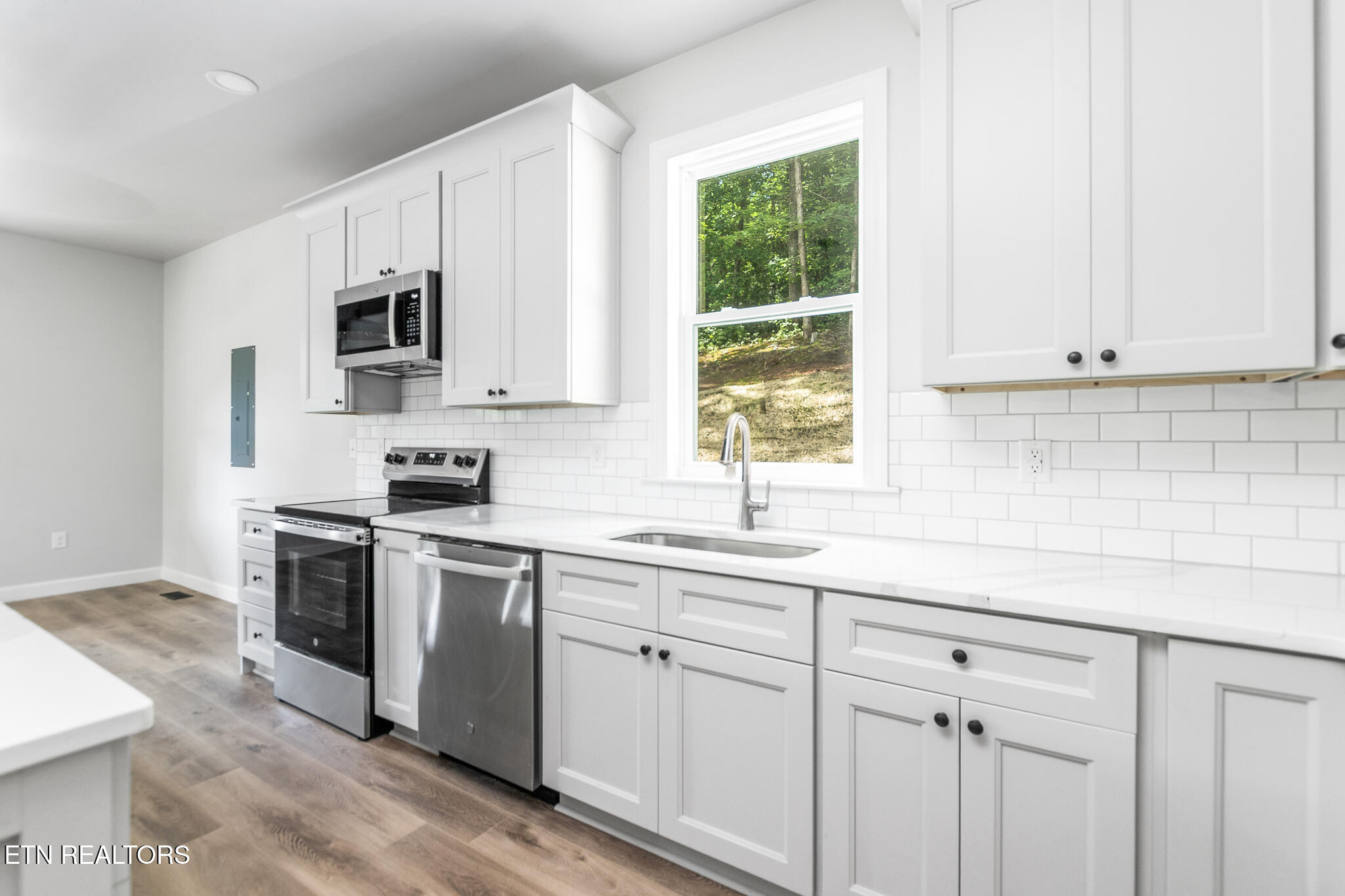 6917 4 Mile Road Maryville, TN 37803 - Photo 8 of 23 Kitchen 2