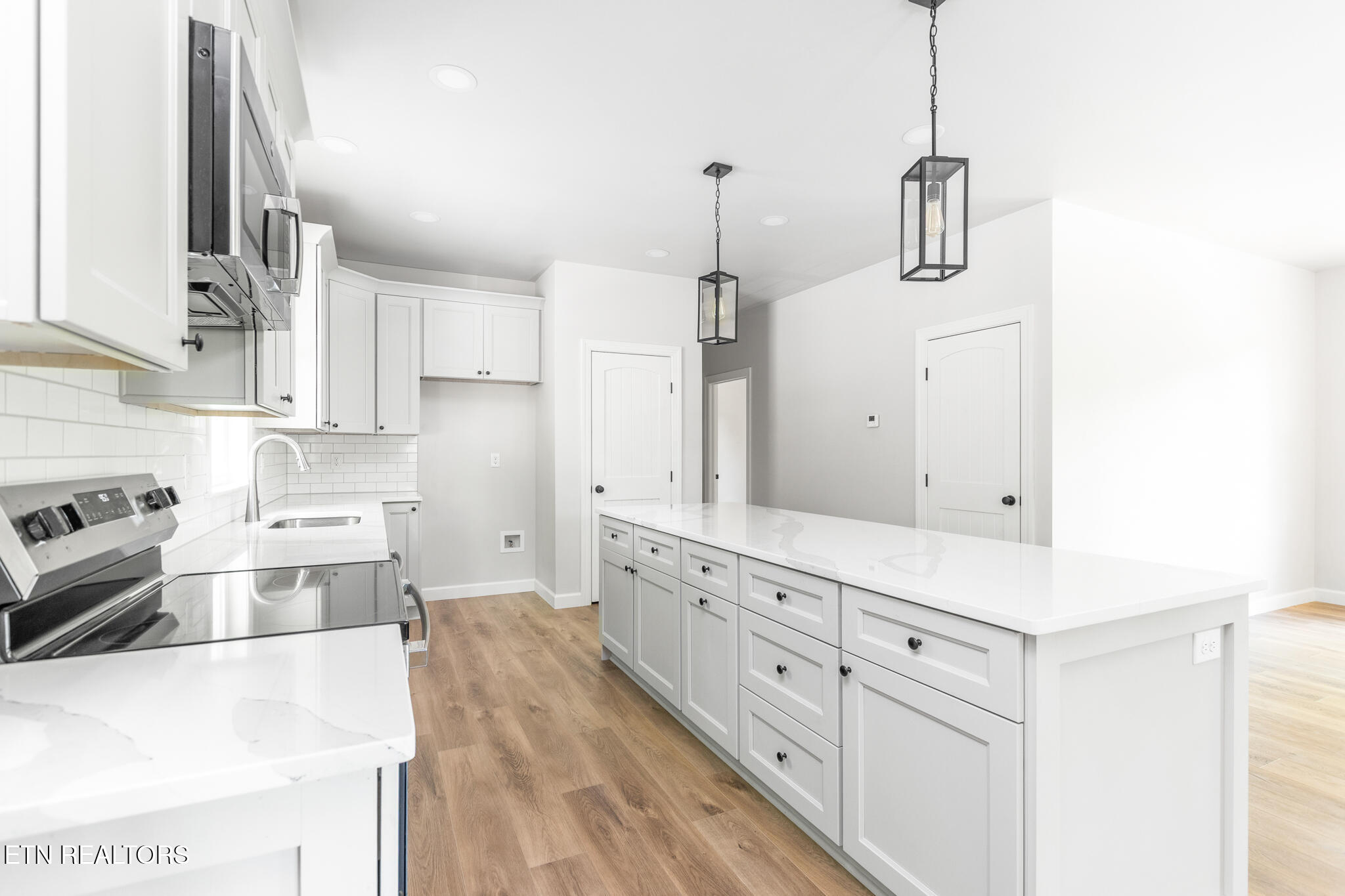 6917 4 Mile Road Maryville, TN 37803 - Photo 9 of 23 Kitchen 3