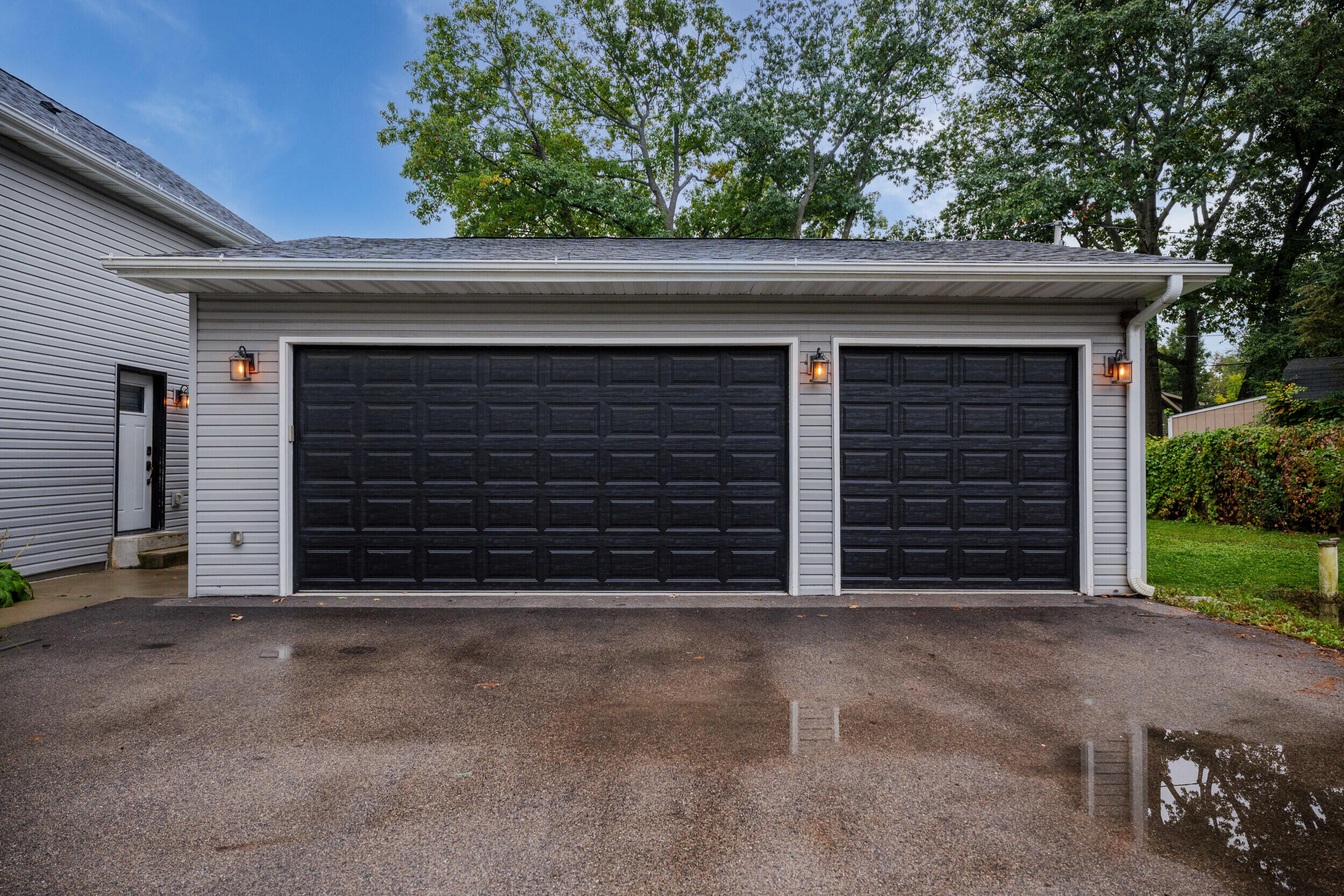 24423 66th Street Paddock Lake, WI 53168 - Photo 5 of 42 Garage