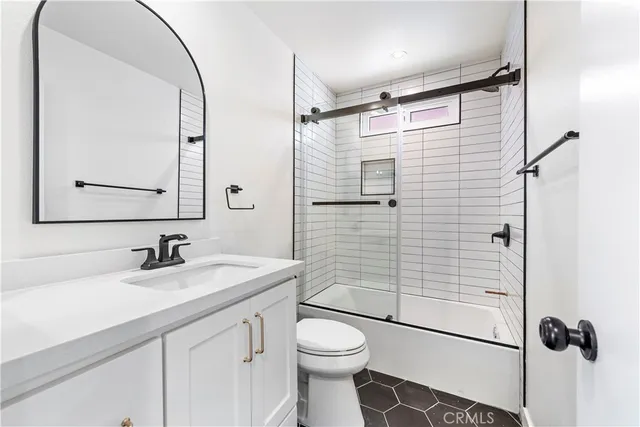 $3,899 | 223 Avenida Victoria, Unit C, San Clemente, CA 92672