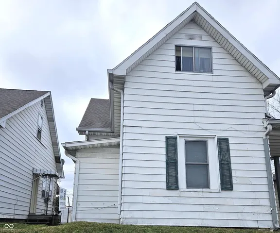 $699 | 1944 Unit D Shelby Street, Indianapolis, IN 46203