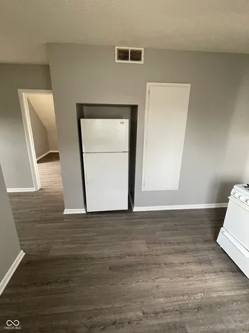 $699 | 1944 Unit D Shelby Street, Indianapolis, IN 46203