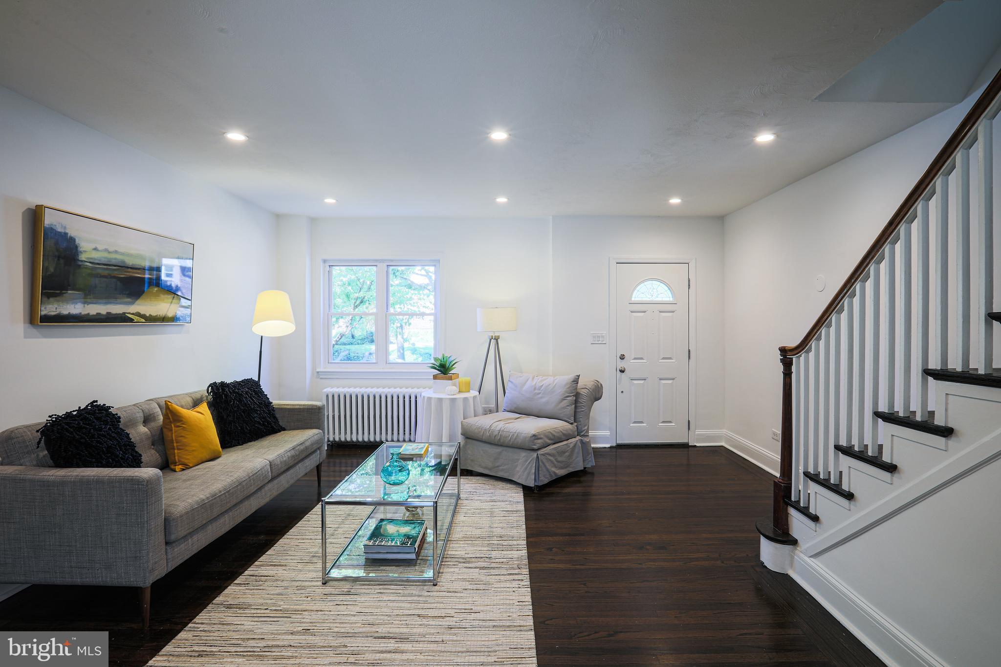 3707 Elkader Road Baltimore, MD 21218 - Photo 11 of 50 Light and bright living room
