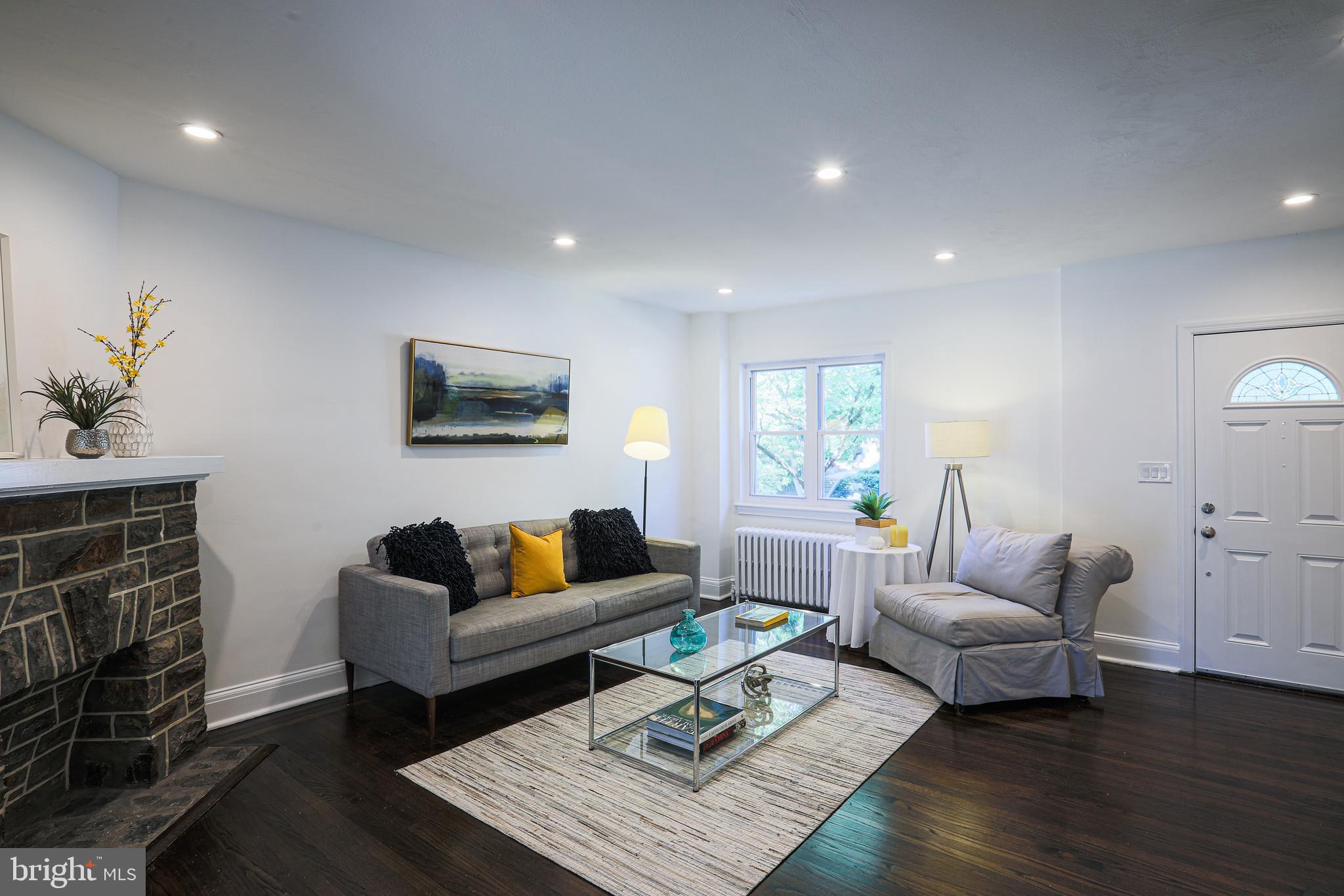 3707 Elkader Road Baltimore, MD 21218 - Photo 12 of 50 Spacious living room