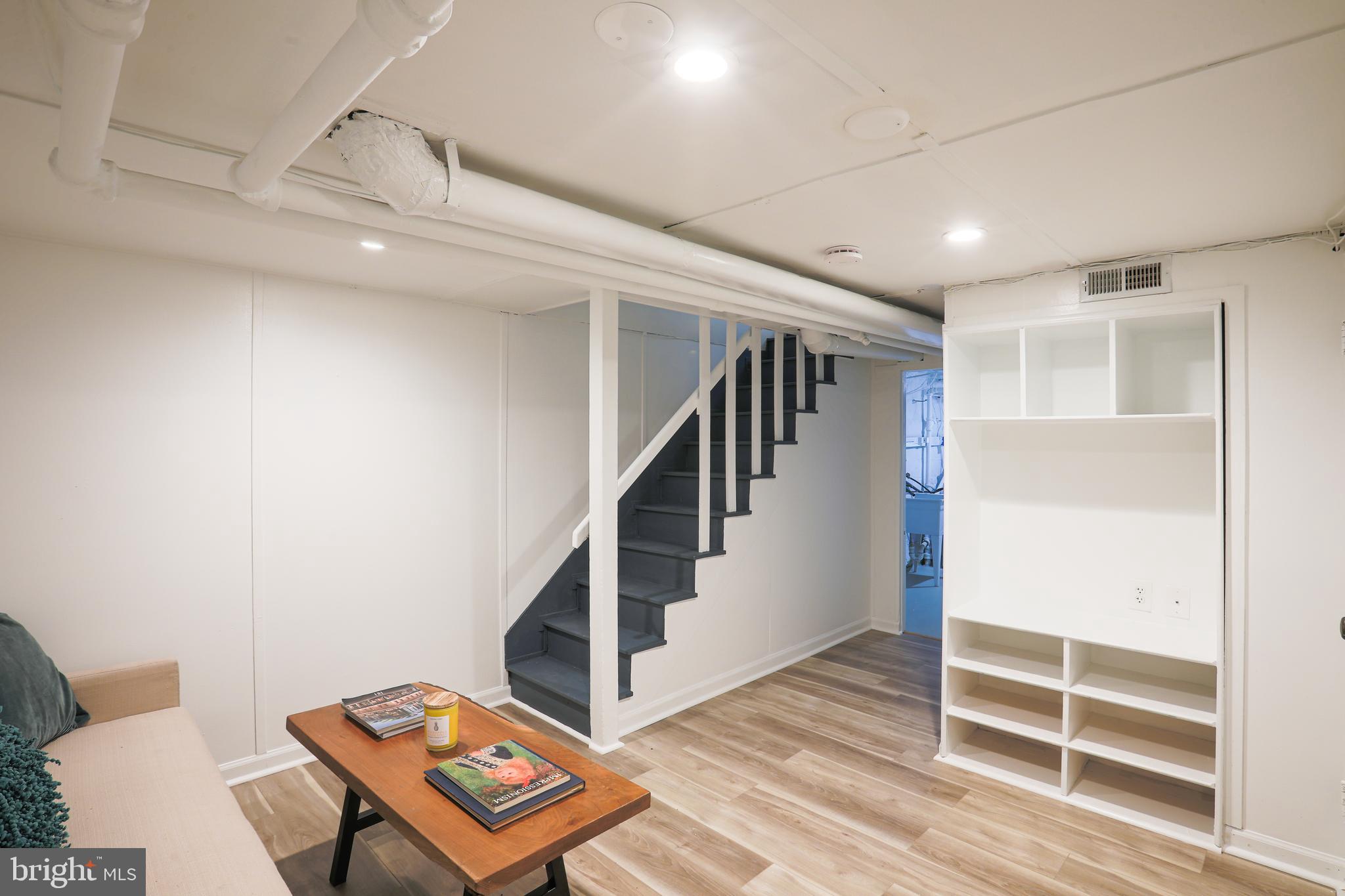 3707 Elkader Road Baltimore, MD 21218 - Photo 46 of 50 More built ins