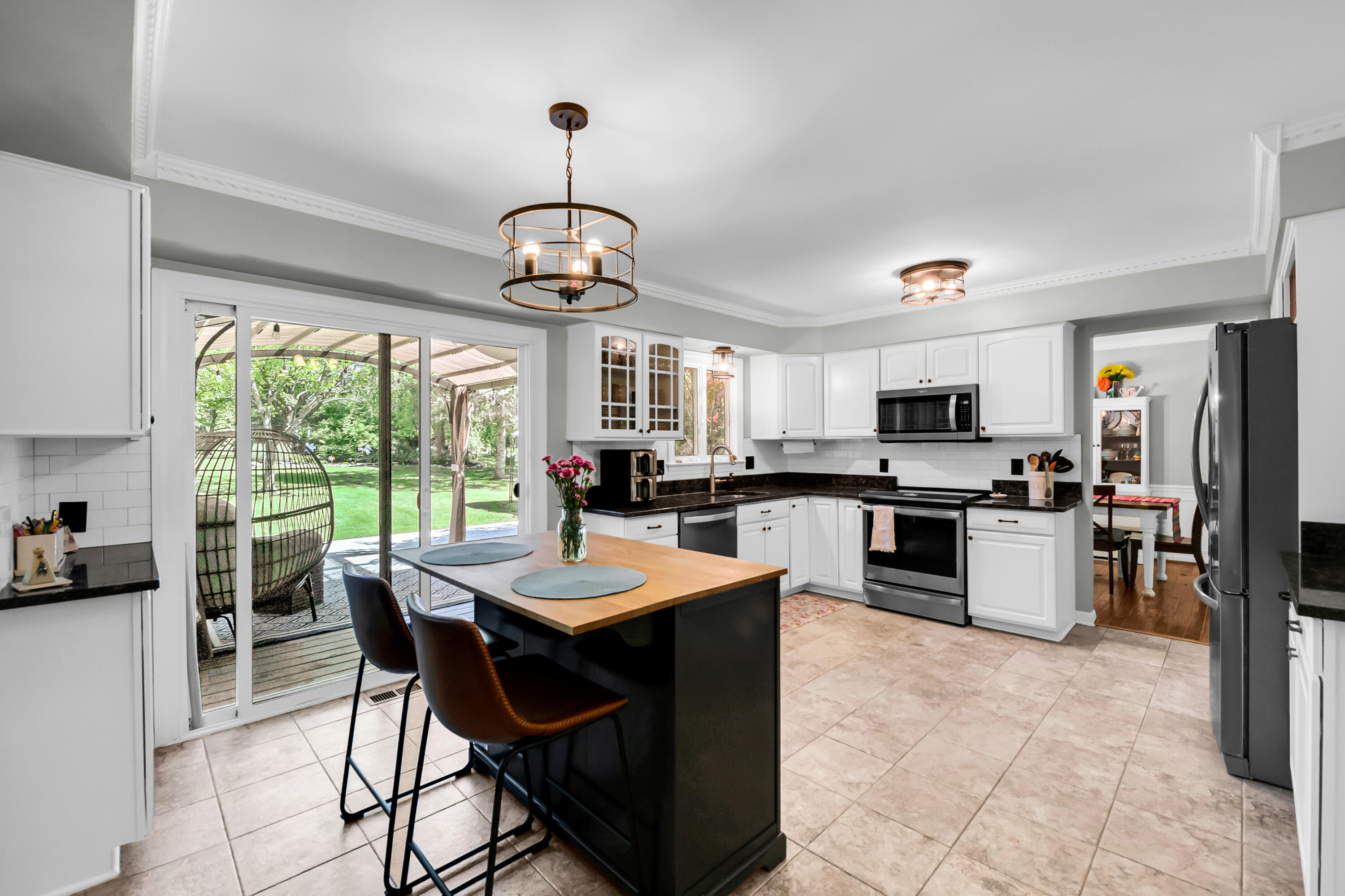 3394 Edmunton Drive Rochester Hills, MI 48306 - Photo 15 of 69 15 - Kitchen