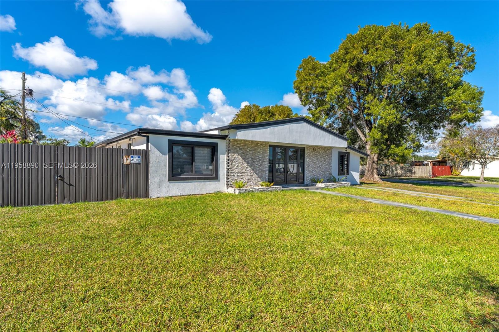 20000 Eagle Nest Road, Unit 1 Cutler Bay, FL 33189 - Photo 4 of 27