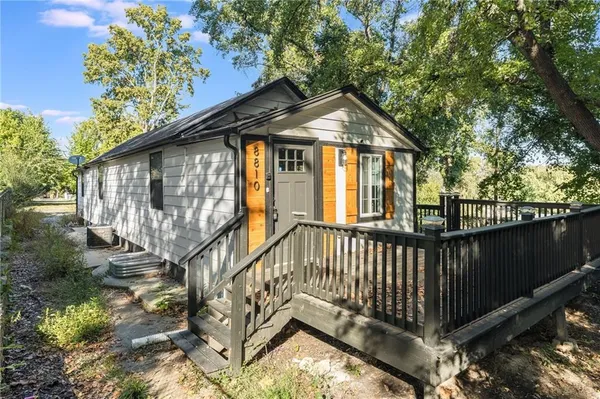 $160,000 | 8810 East Smart Avenue, Independence, MO 64053