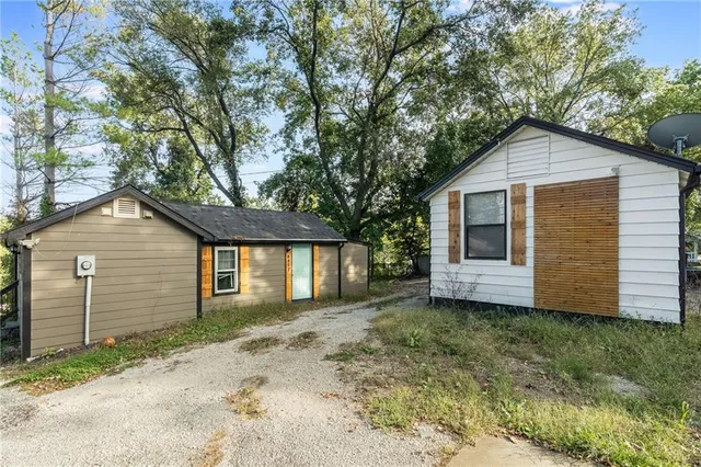 $250,000 | 8810 East Smart Avenue, Independence, MO 64053