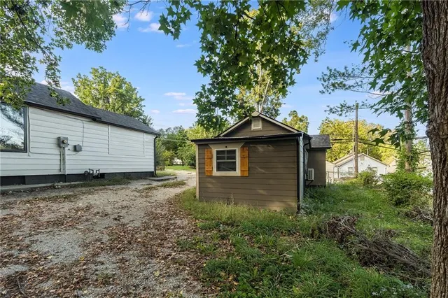 $250,000 | 8810 East Smart Avenue, Independence, MO 64053