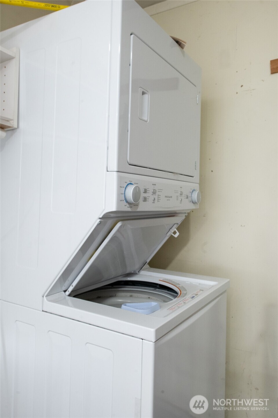 1919 Clovercrest Street Enumclaw, WA 98022 - Photo 24 of 30 a utility room with a sink