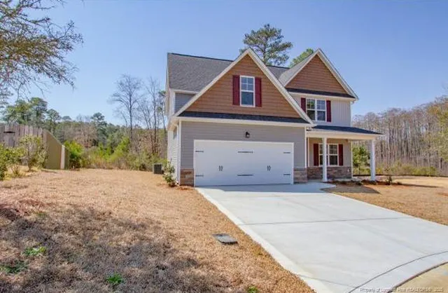 $1,900 | 425 Sedgemoor Road, Fayetteville, NC 28311