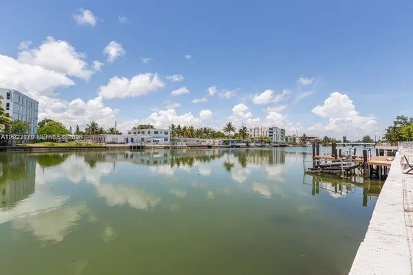 $1,700 | 8220 Byron Avenue, Unit 5, Miami Beach, FL 33141