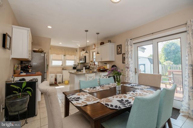 $320,000 | 706 Blakeley Road, Wallingford, PA 19086