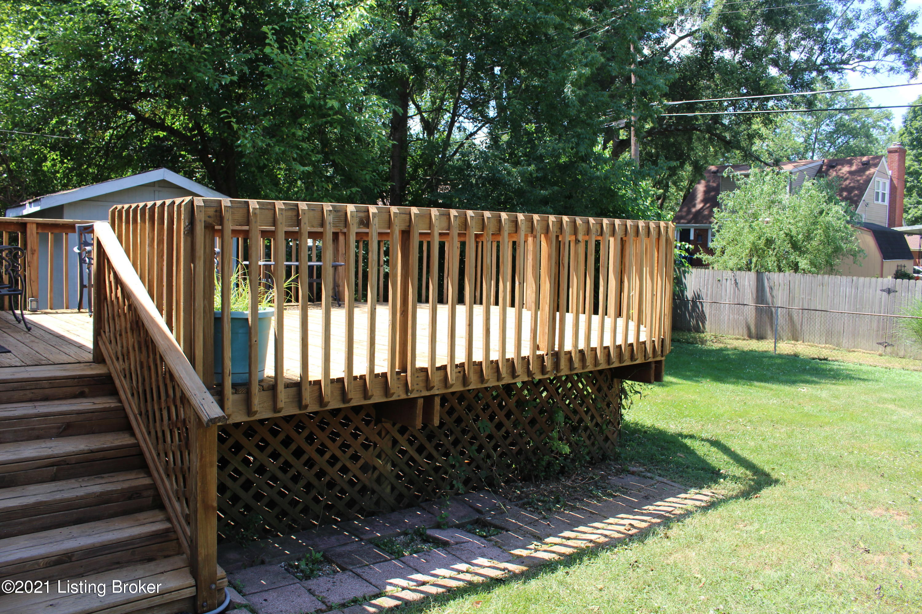 3018 Talisman Road Louisville, KY 40220 - Photo 19 of 20 View of the Deck & Steps