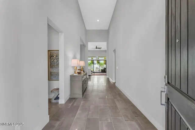 a view of entryway with livingroom