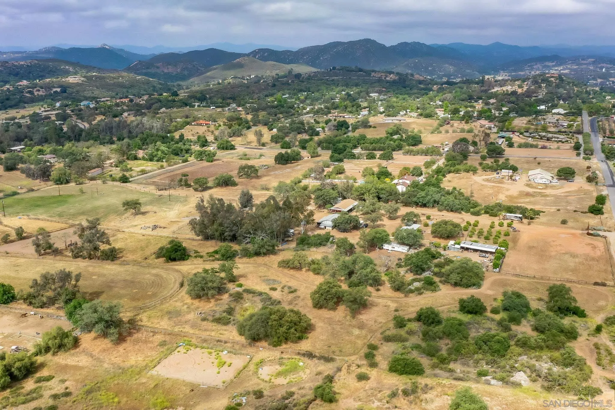 19101 Los Hermanos Ranch Road Valley Center, CA 92082 - Photo 5 of 51 Gallery Image 5
