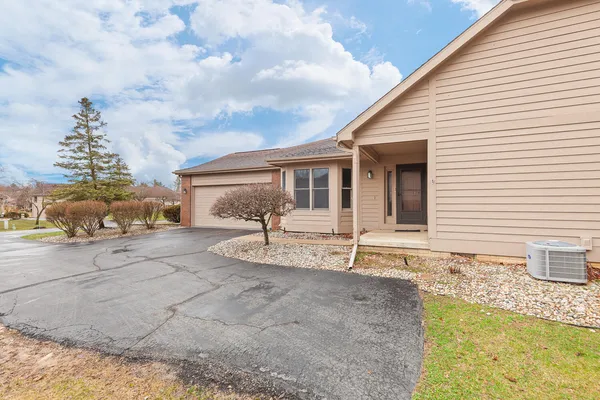 $326,000 | 500 Richlyn Drive, Adrian, MI 49221