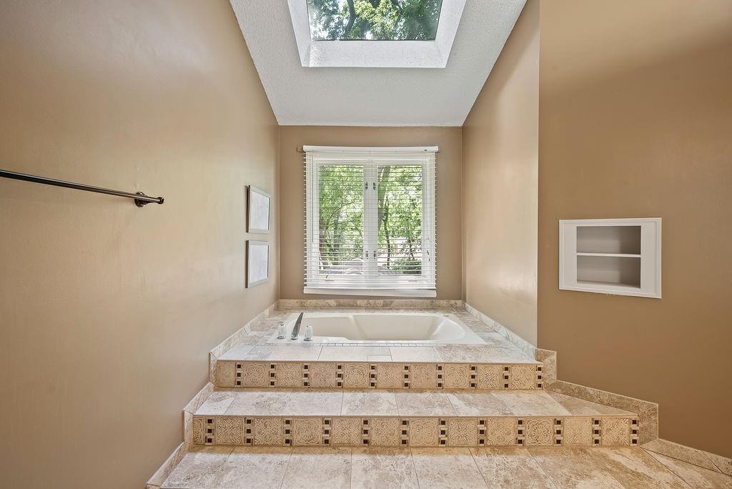 12304 Nieman Road Overland Park, KS 66213 - Photo 14 of 30