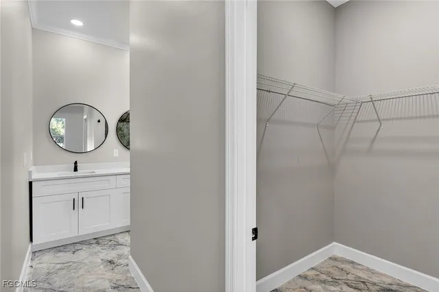 a view of a window in an empty room