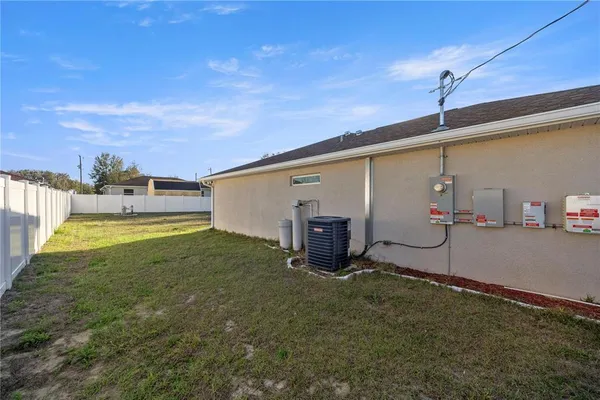 $2,200 | 13196 Southwest 106th Street, Dunnellon, FL 34432