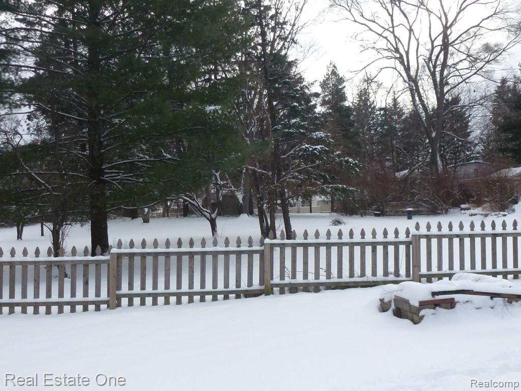 970 Bloomer Road Rochester, MI 48307 - Photo 3 of 30 Amy Birthday 018.jpg