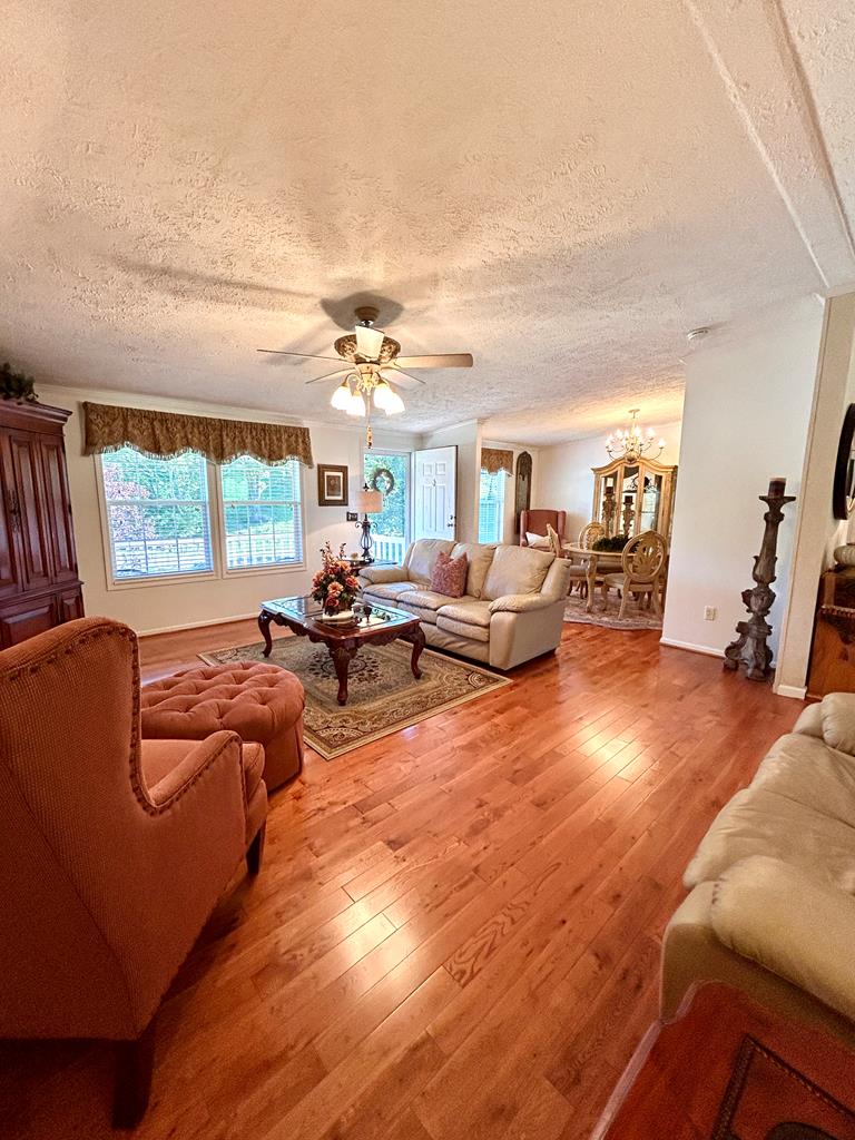 2783 Mountain Road Cedar Bluff, VA 24609 - Photo 10 of 31 Gallery Image 10
