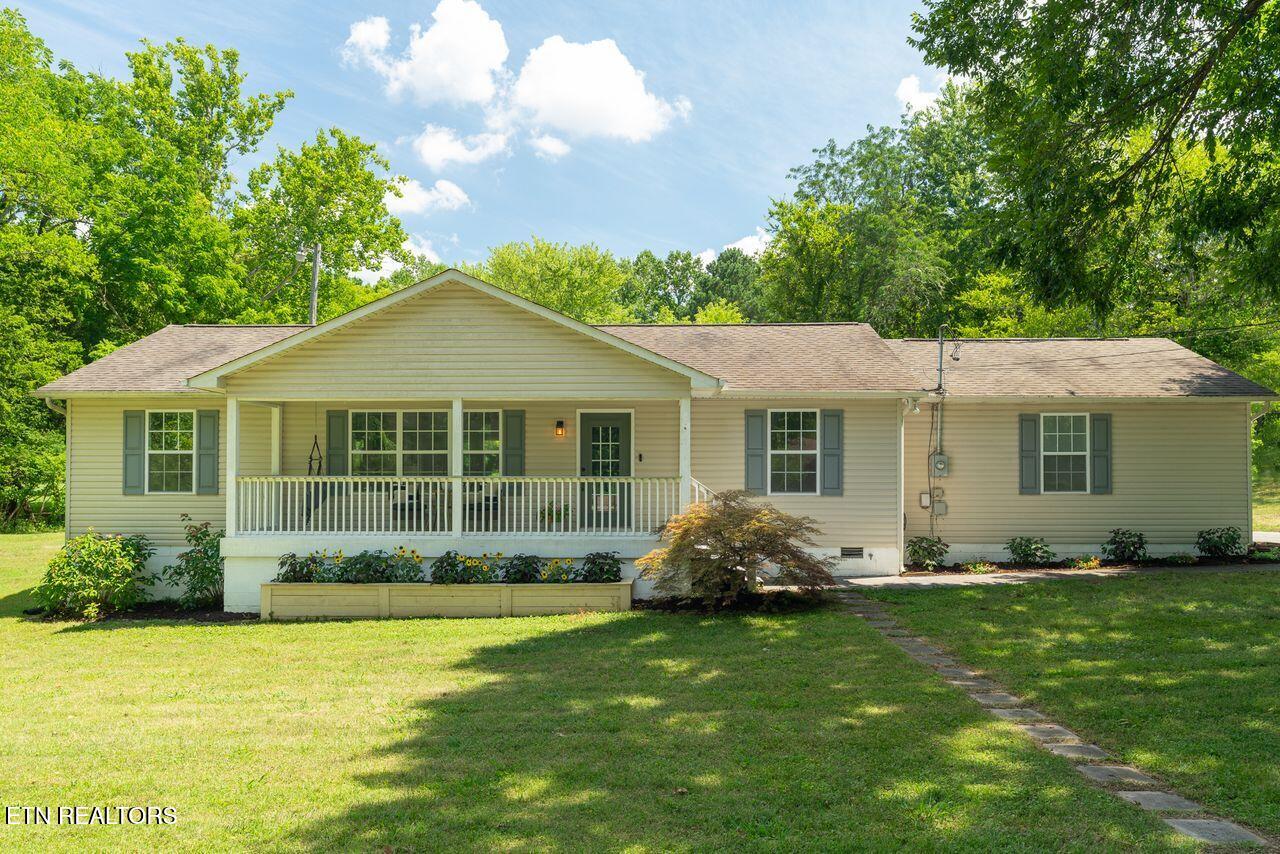 602 West Ford Valley Road Knoxville, TN 37920 - Photo 1 of 26 Front of House