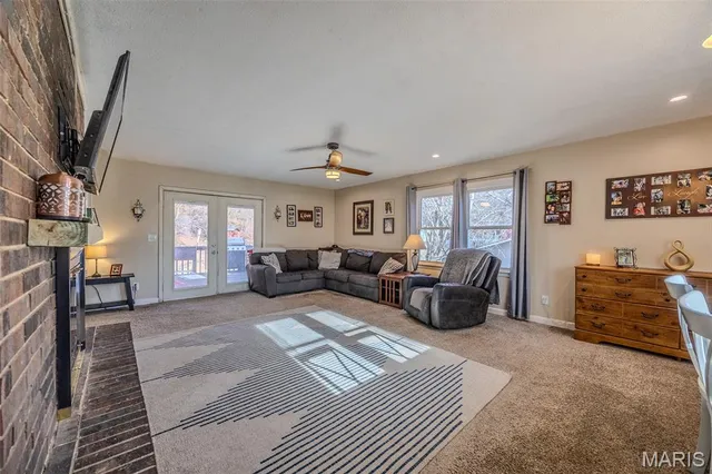 $205,000 | 704 Madison Street, Waynesville, MO 65583