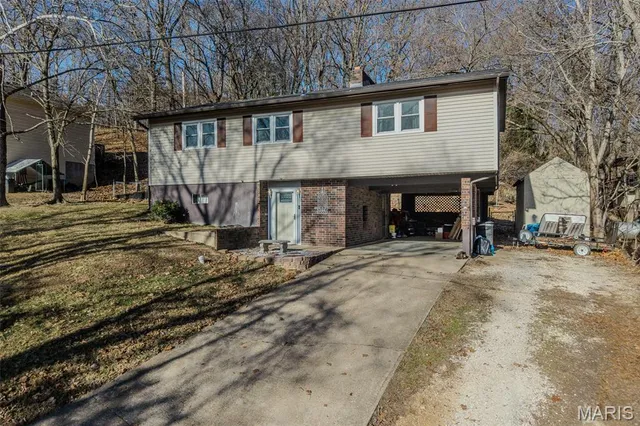 $205,000 | 704 Madison Street, Waynesville, MO 65583