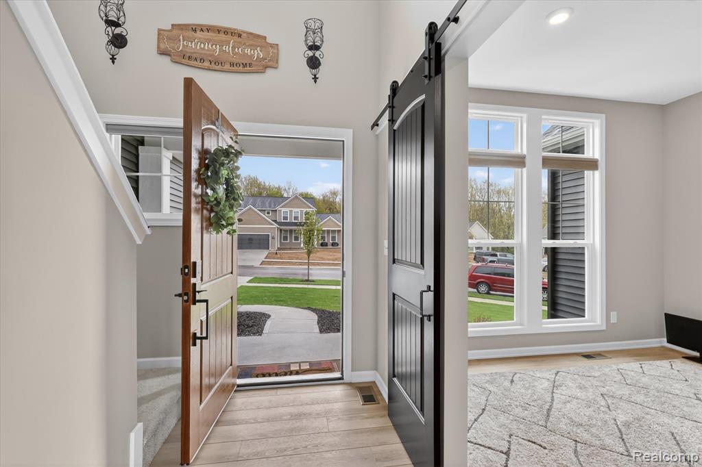 3262 Barett Ridge Jenison, MI 49428 - Photo 6 of 60