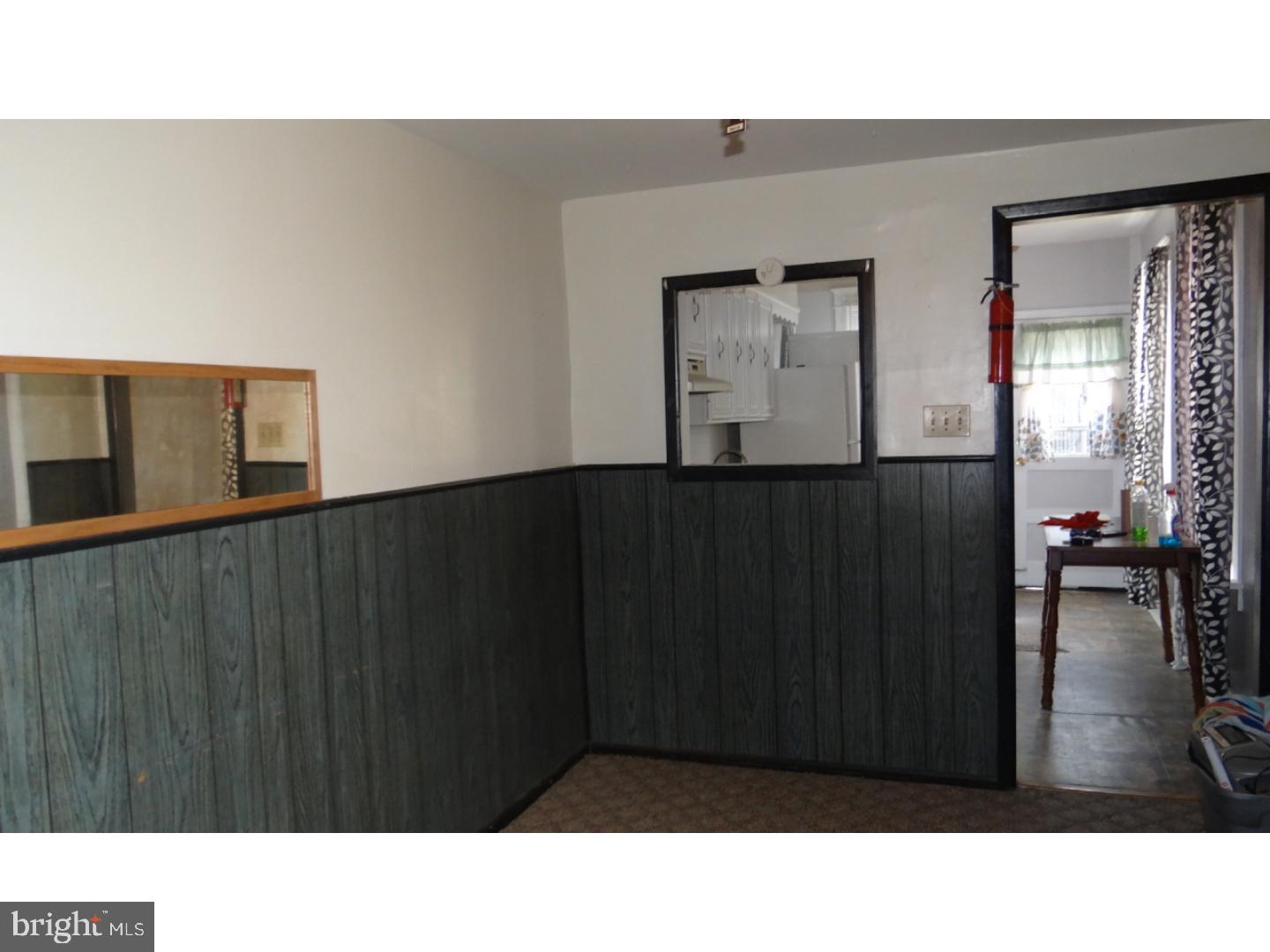 1323 Locust Street Reading, PA 19604 - Photo 4 of 12 Gallery Image 4