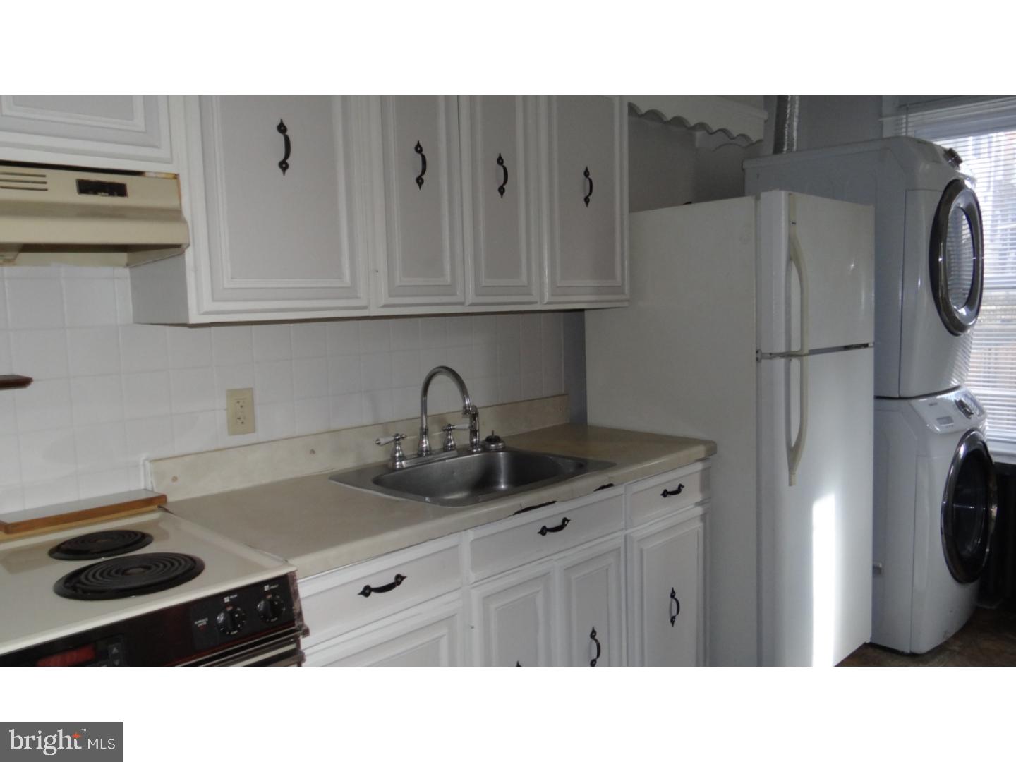 1323 Locust Street Reading, PA 19604 - Photo 5 of 12 Gallery Image 5