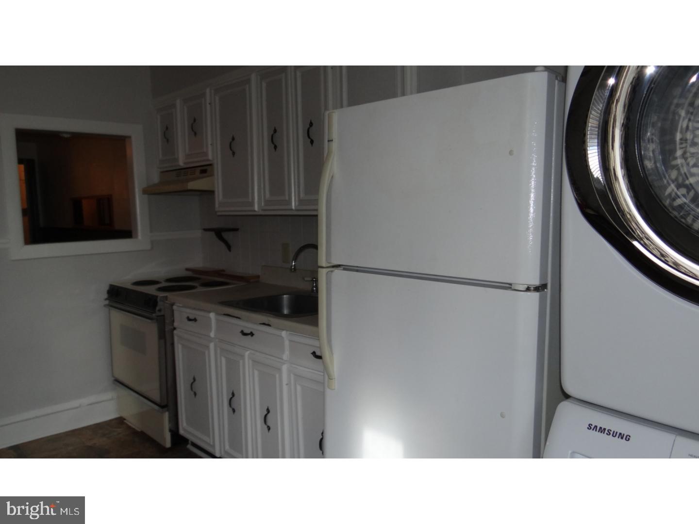 1323 Locust Street Reading, PA 19604 - Photo 6 of 12 Gallery Image 6