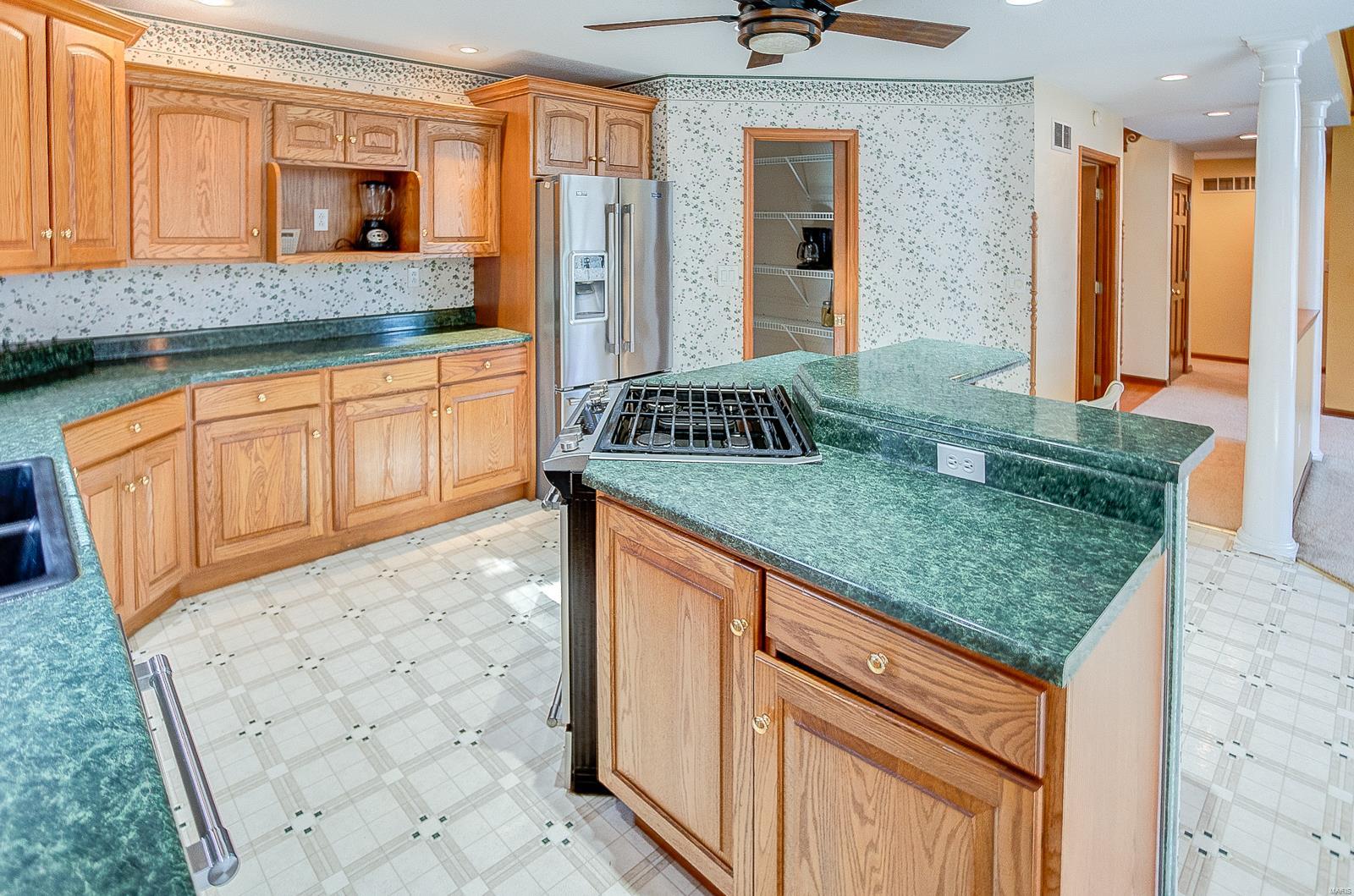 3226 Terpening Road Alton, IL 62002 - Photo 13 of 51