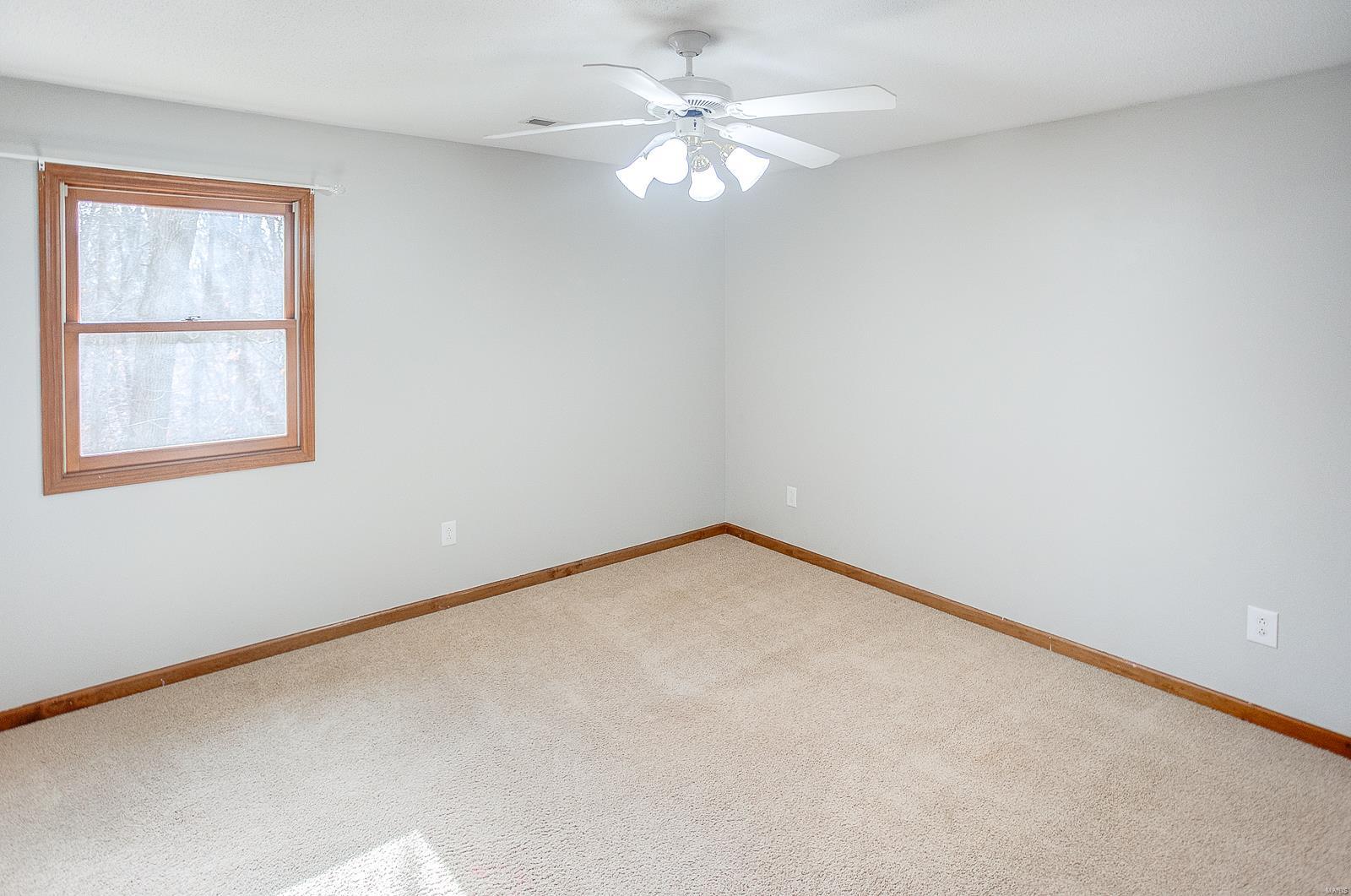 3226 Terpening Road Alton, IL 62002 - Photo 28 of 51