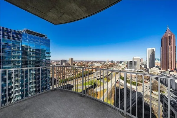 $2,995 | 400 West Peachtree Street Northwest, Unit 2504, Atlanta, GA 30308